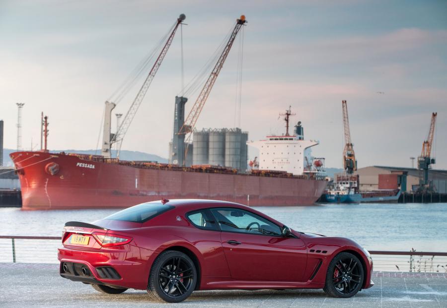  Maserati GranTurismo MC 2017 года  (UK) (фото 12 из 13)